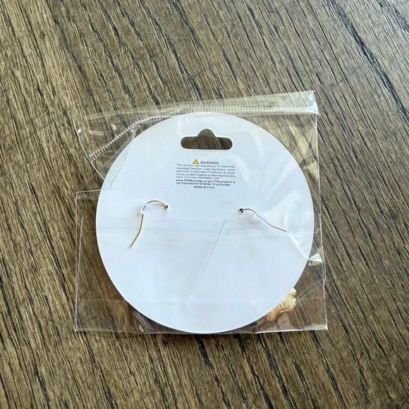 Hello Kitty Halloween Earrings - Red and Brown - Picture 3 of 3